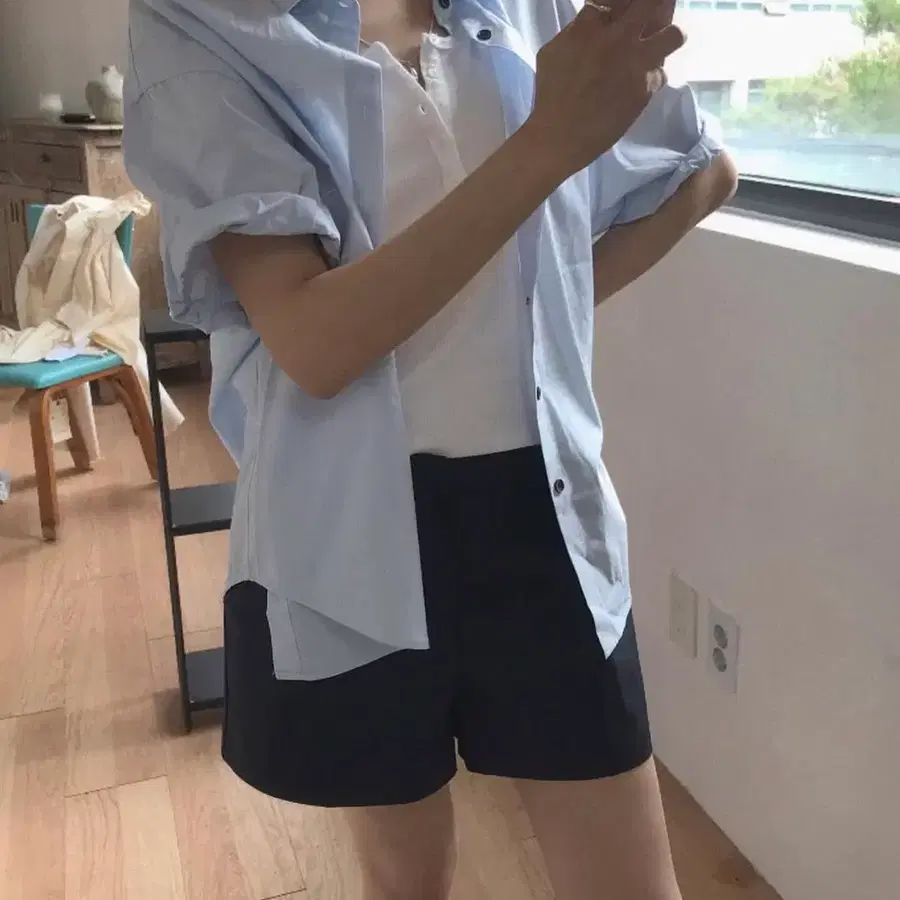 네이비 코튼 쇼츠 반바지 숏팬츠 (메이비베이비가내스라더바넷시엔느헤이그프롬비기닝코스cos자라유니클로위드아웃썸머)