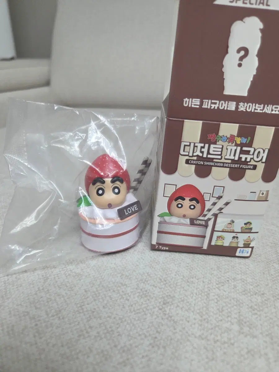 (새상품) 짱구는 못말려 디저트 피규어