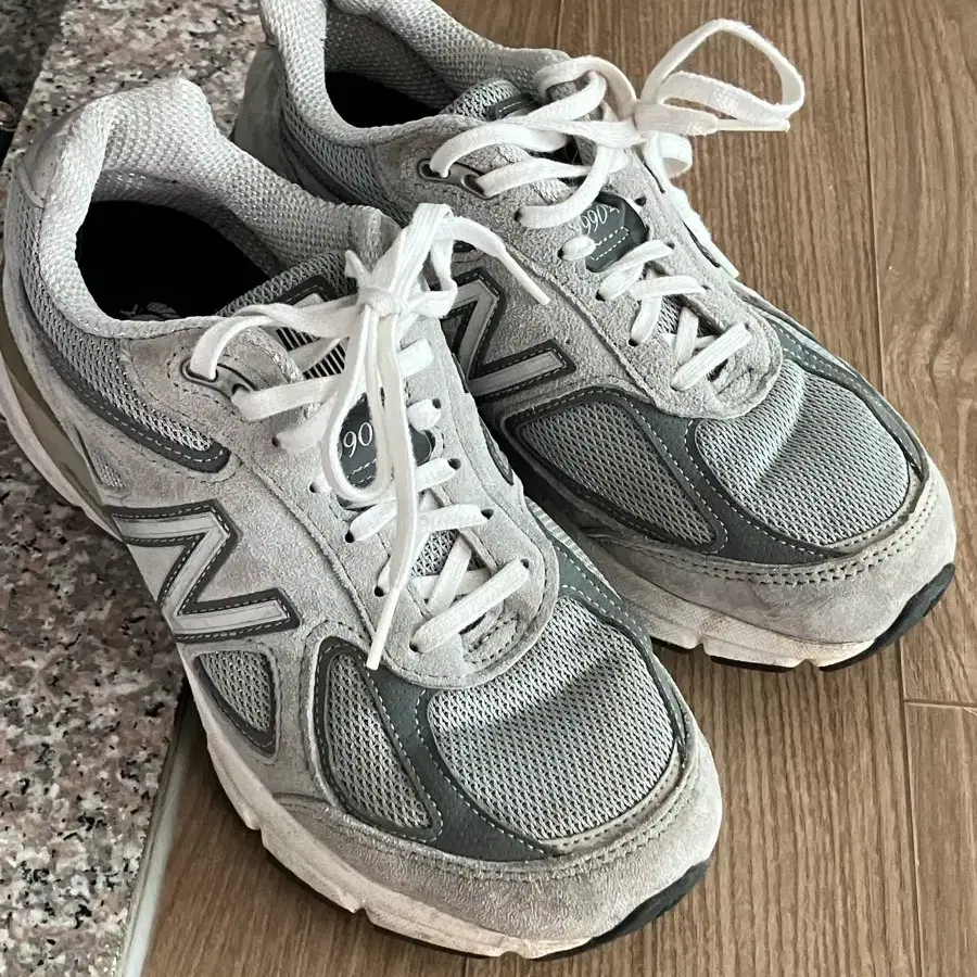 뉴발란스 990v4 그레이 37