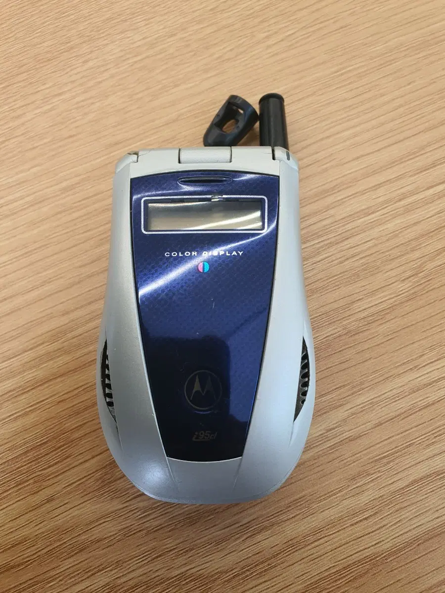 희귀템 소장용) 모토로라 i95cl 폴더폰