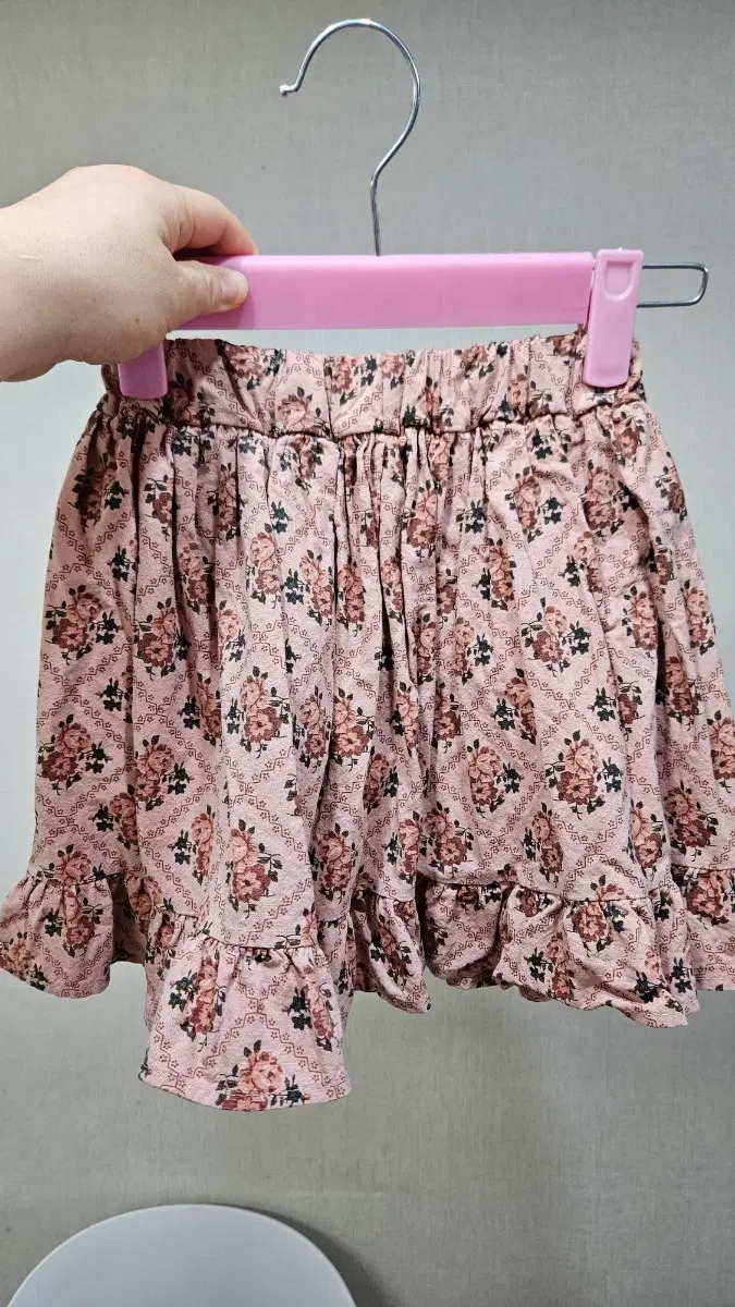 키즈 꽃무늬 프릴 치마 새상품