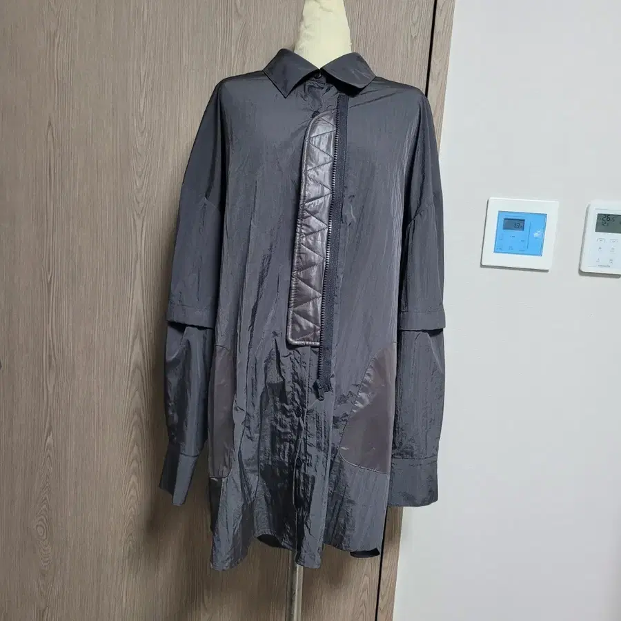 가격제안제품!! 새상품) Let it be clothing 데무 느낌 오버핏 바스락 자켓
