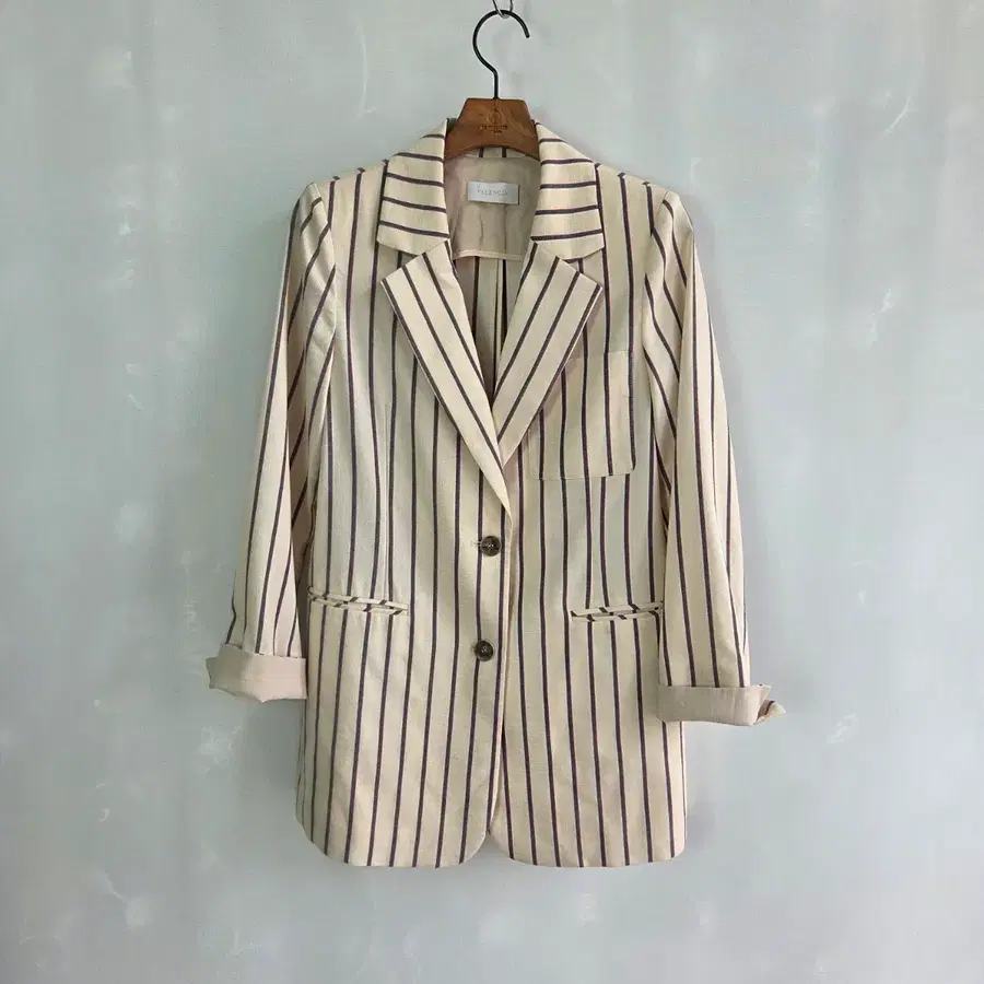발렌시아 VALENCIA 린넨 블렌드 스트라이프 자켓 55