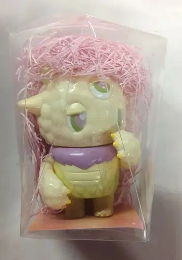 MEDICOMTOY 꿈을 먹는 괴수 히카리 밤비 괴수 네무케 봄 색깔 1/6계획 한정판