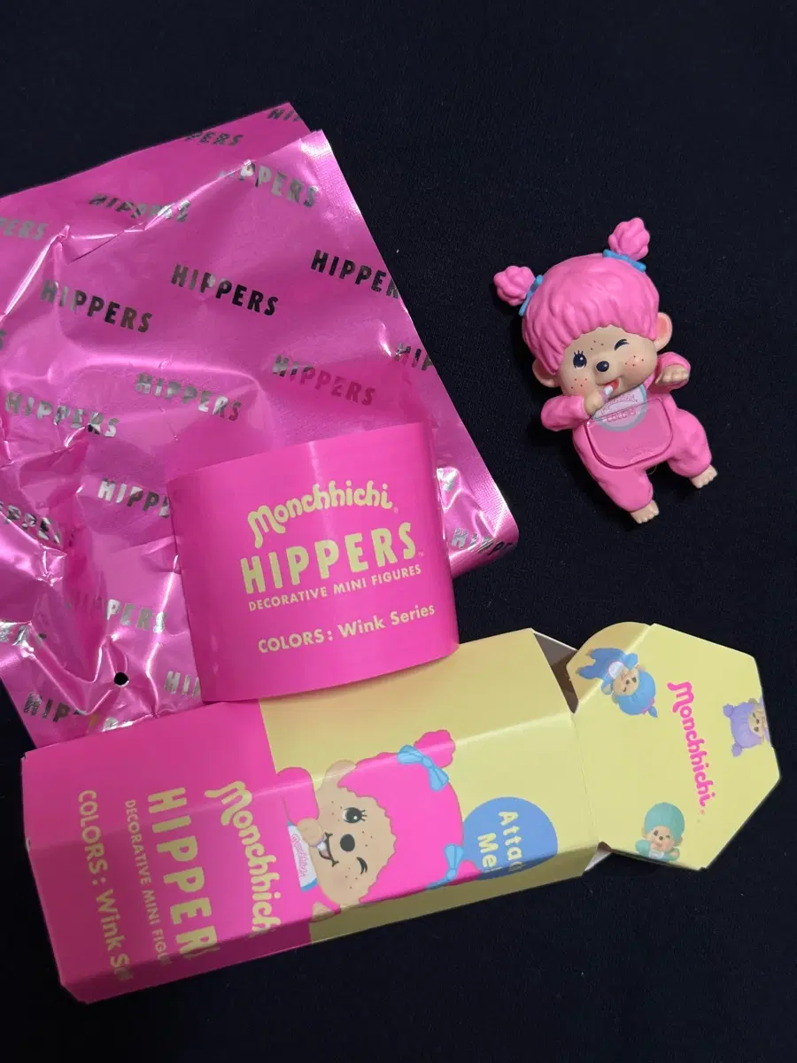 몬치치 히퍼 컬러즈 윙크