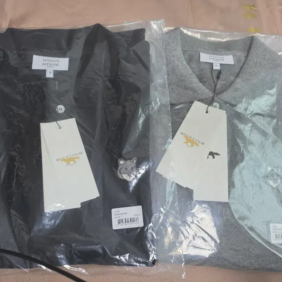 [정품 새상품]메종키츠네 폭스자수 반팔 카라티 블랙 PK티