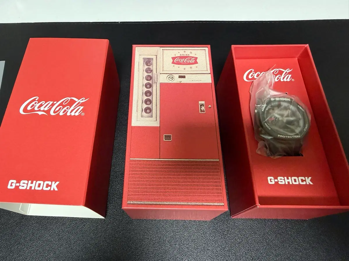 [국내정발] 지샥 x 코카콜라 GA-2100CC-3ADR 새상품