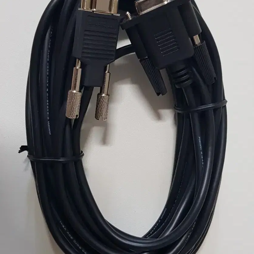 Micro-DB9 to DB9/F 시리얼 케이블 038-003-084 싸게팝니다