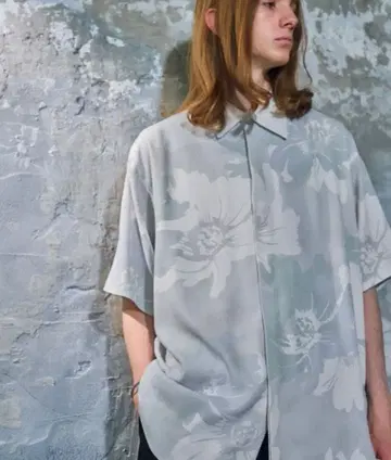 HARE 빅 플라워 모티브 셔츠 꽃무늬 올 패턴