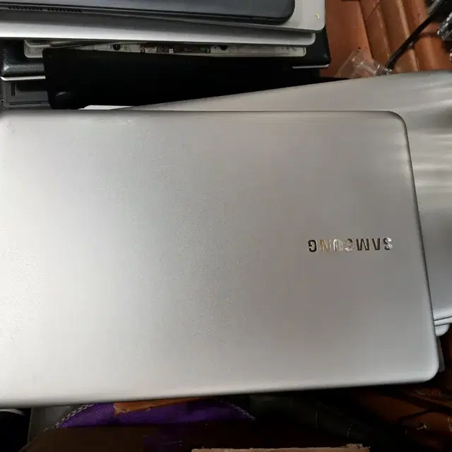 NT560xAA metal 노트북