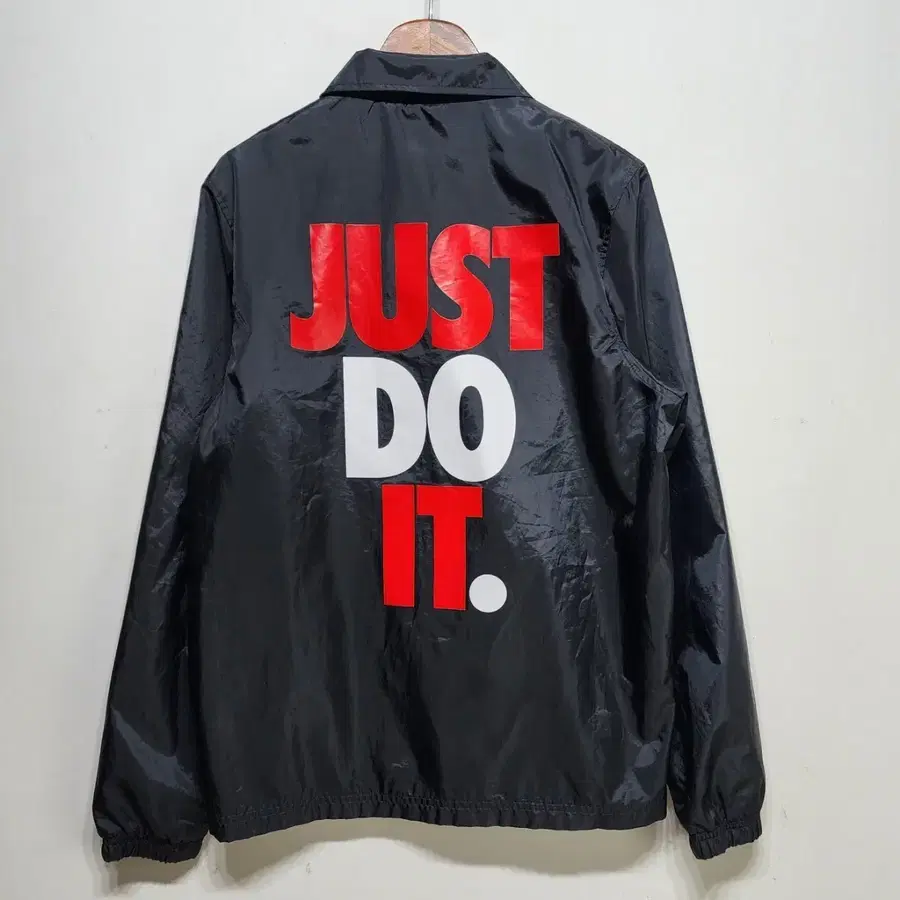 나이키 NIKE JUST DO IT. 코치 점퍼 재킷 블랙 S