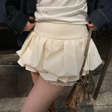 RAY CASSIN 티어드 벌룬 미니 스커트 아이보리