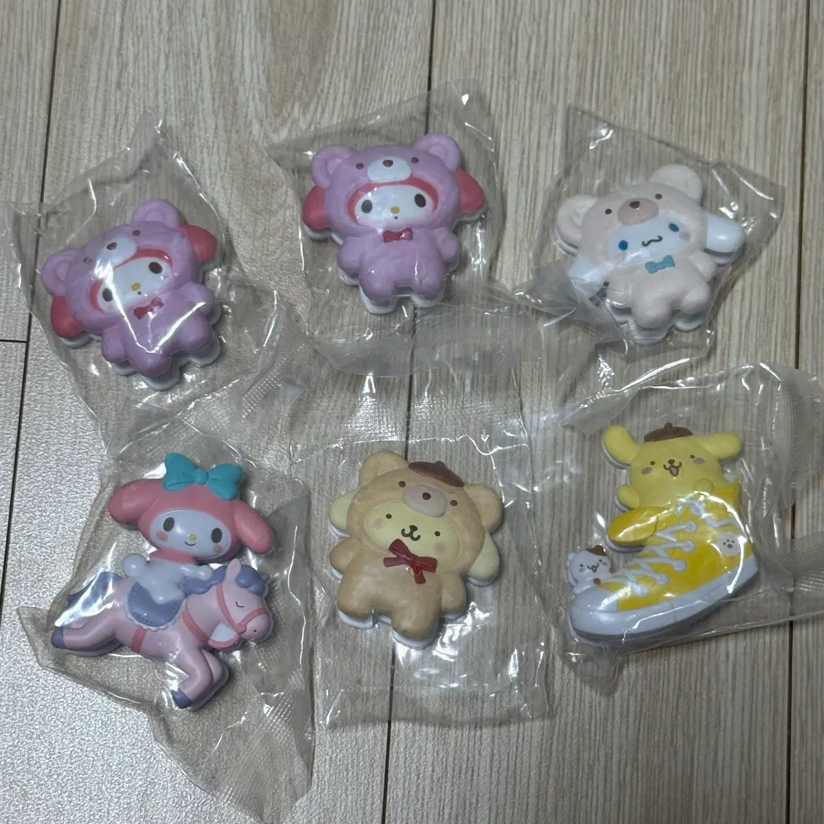 산리오 라떼쿠마 마멜 시나 폼푸 집게 가챠 팝니다