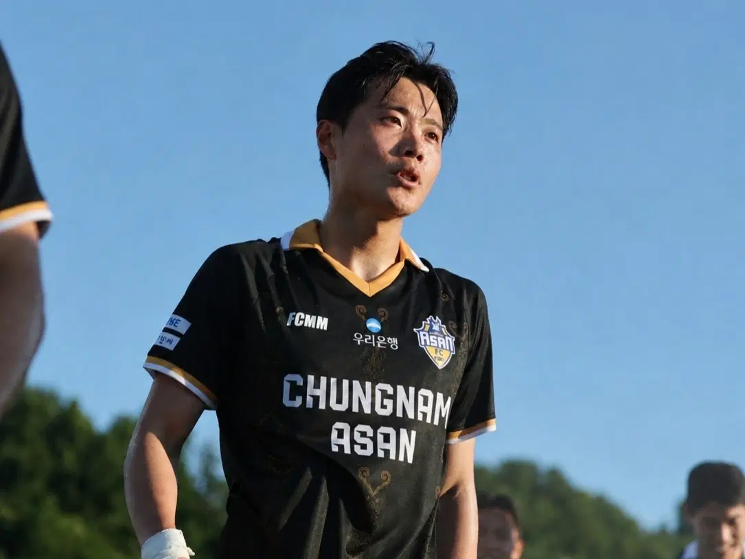 축구선수 김혜성 유니폼 구합니다