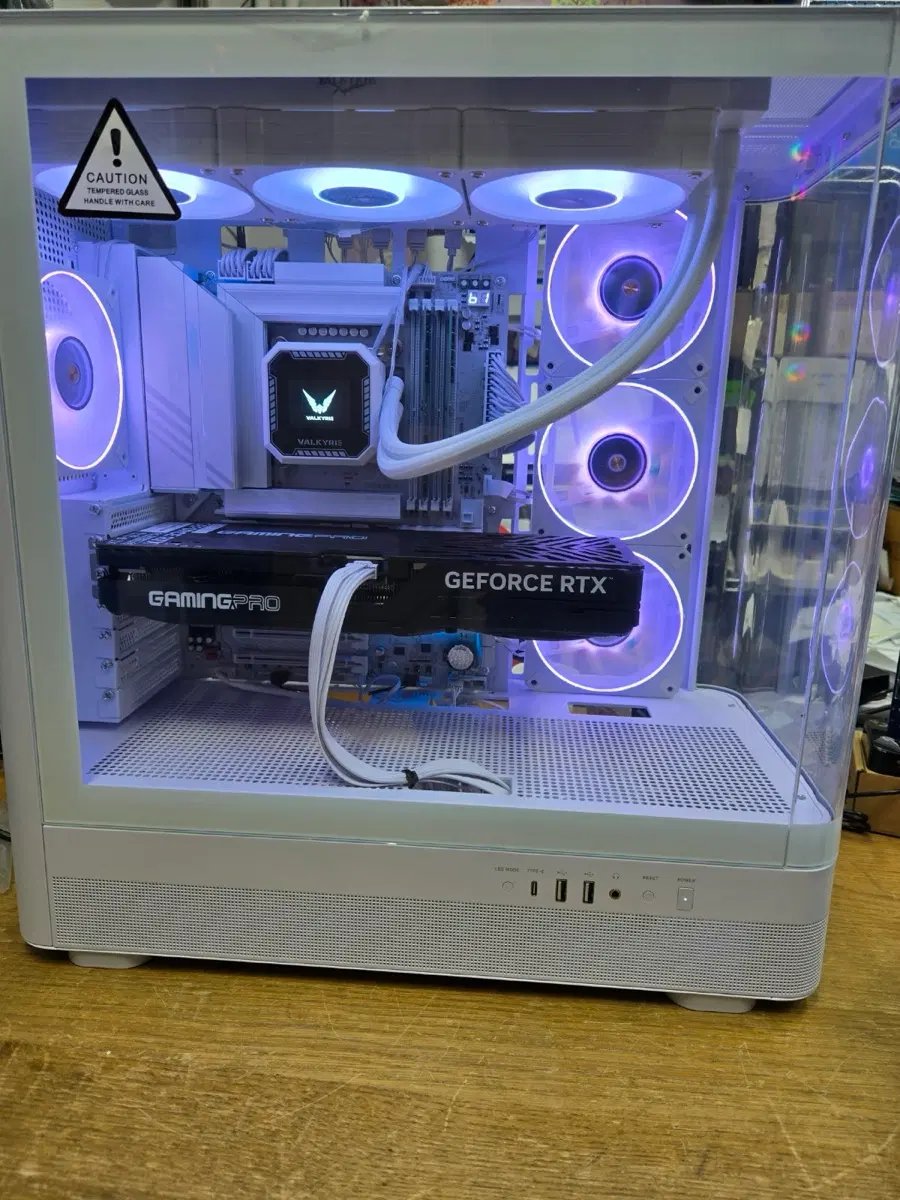 인텔 i7 265KF RTX 5070Ti 게이밍 PC (C4D 디자이너용)