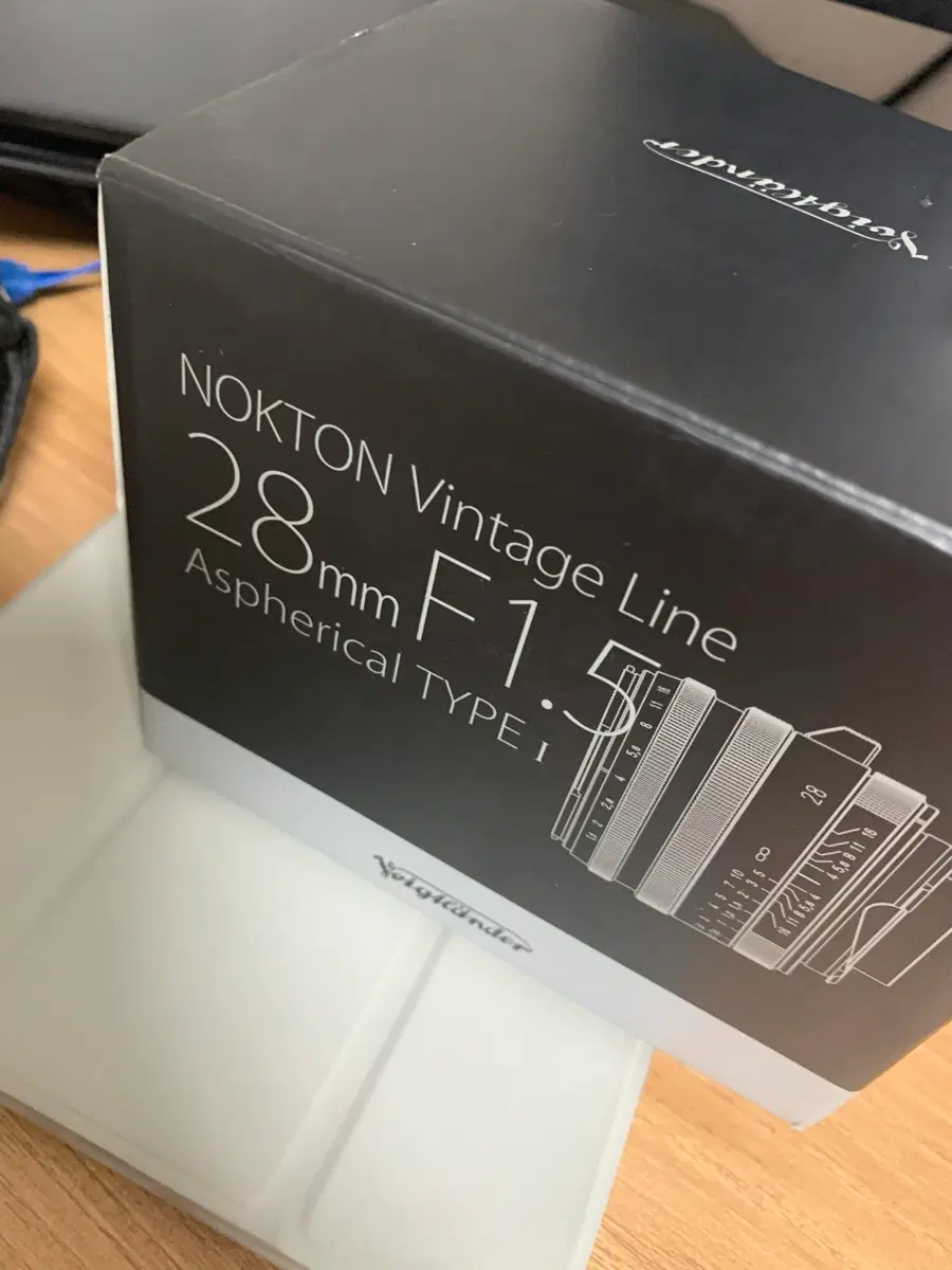 보이그랜더 녹턴 28mm f1.5 라이카 마운트