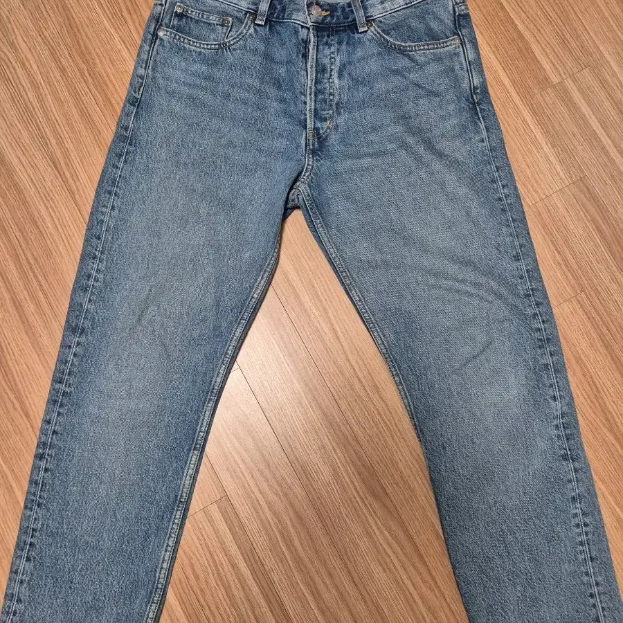 ARKET 아르켓 레귤러 중청 워싱진 (32)