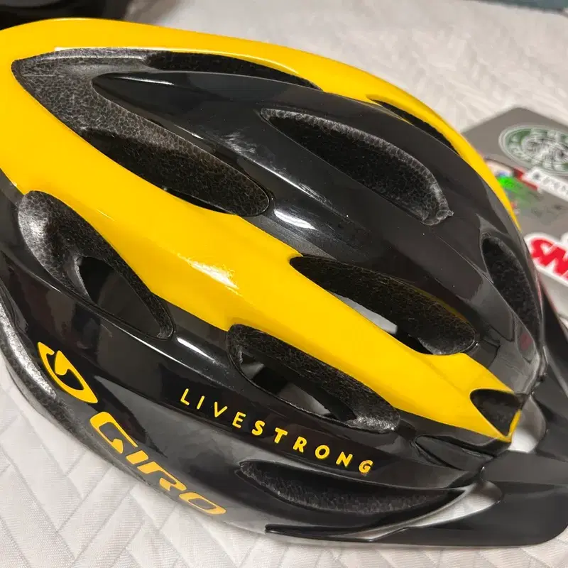 지로 LIVESTRONG 자전거 헬멧 옐로우/블랙