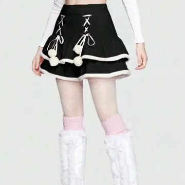 레이스업 폼폼 포함 티어드 미니 스커트 ROMWE Kawaii