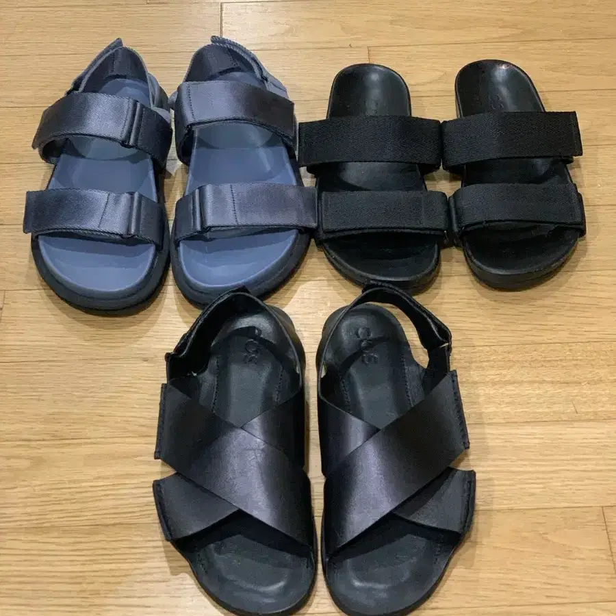 COS 남성 샌들 3종 (새상품급)