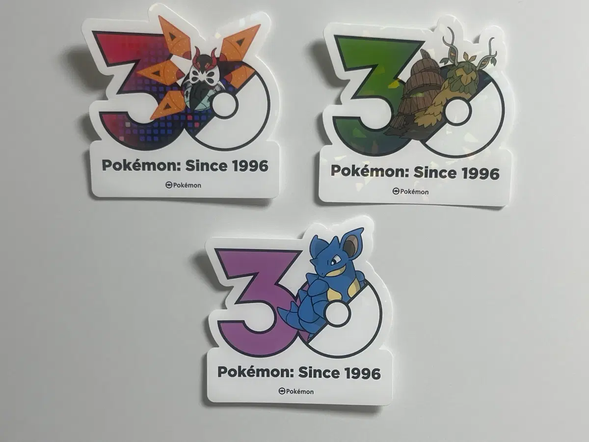 무쇠독나방 총지엔 니드퀸 30주년 스티커