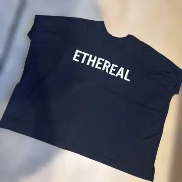 LASUD ETHEREAL 로고 프린트 T셔츠