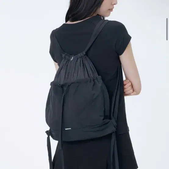 미세키서울 Sheer layered gym sack CHARCOAL