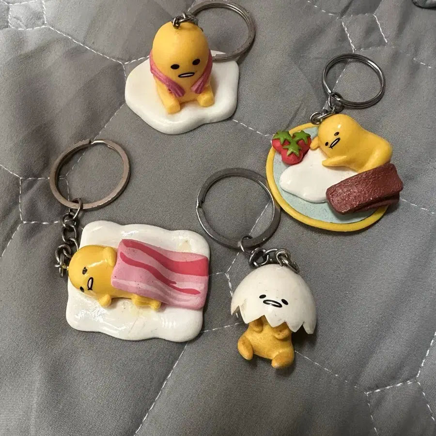 구데타마 키링 4종 세트
