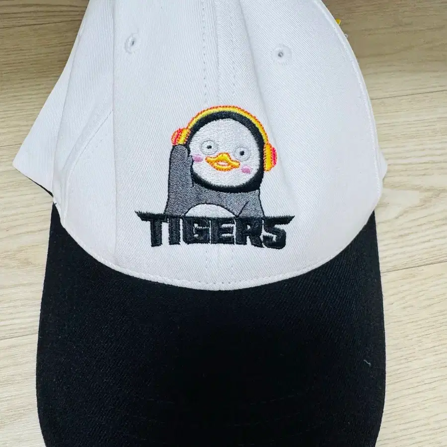 기아타이거스 펭수 콜라보 캡