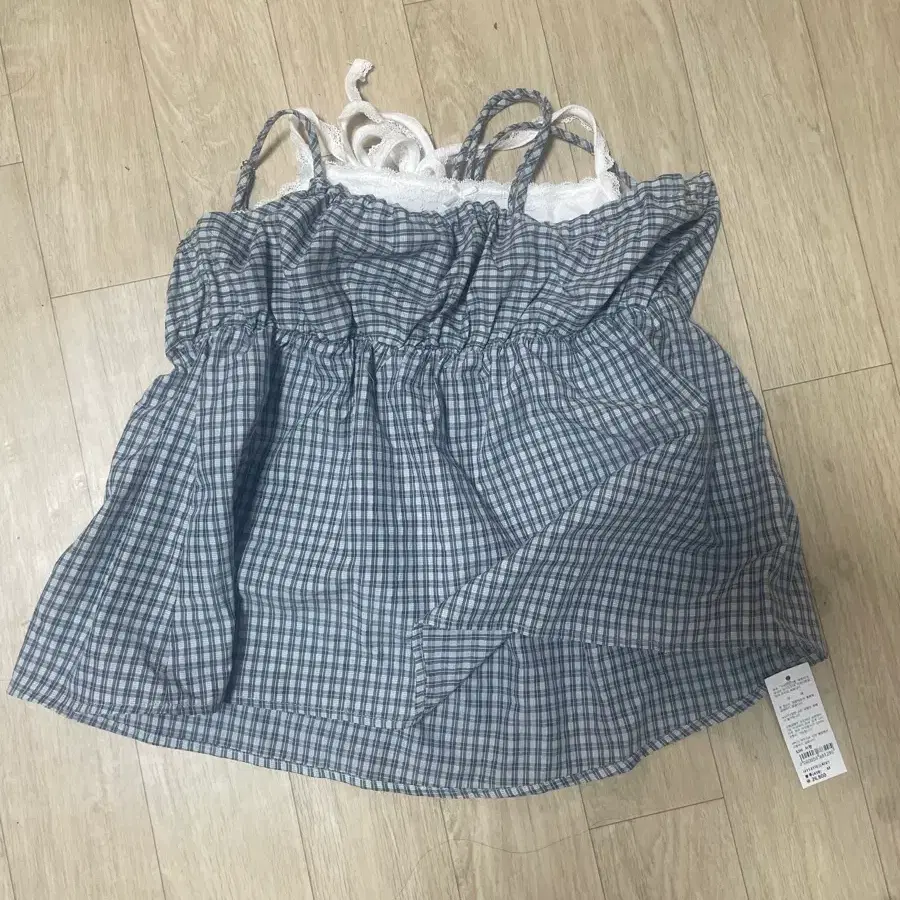 하늘하늘한 상의 나시