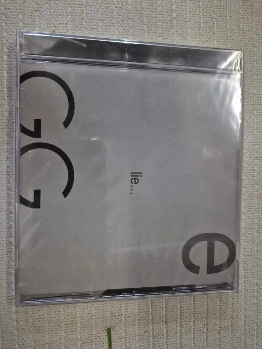 에그(Egg)의 미니 앨범 Lie...