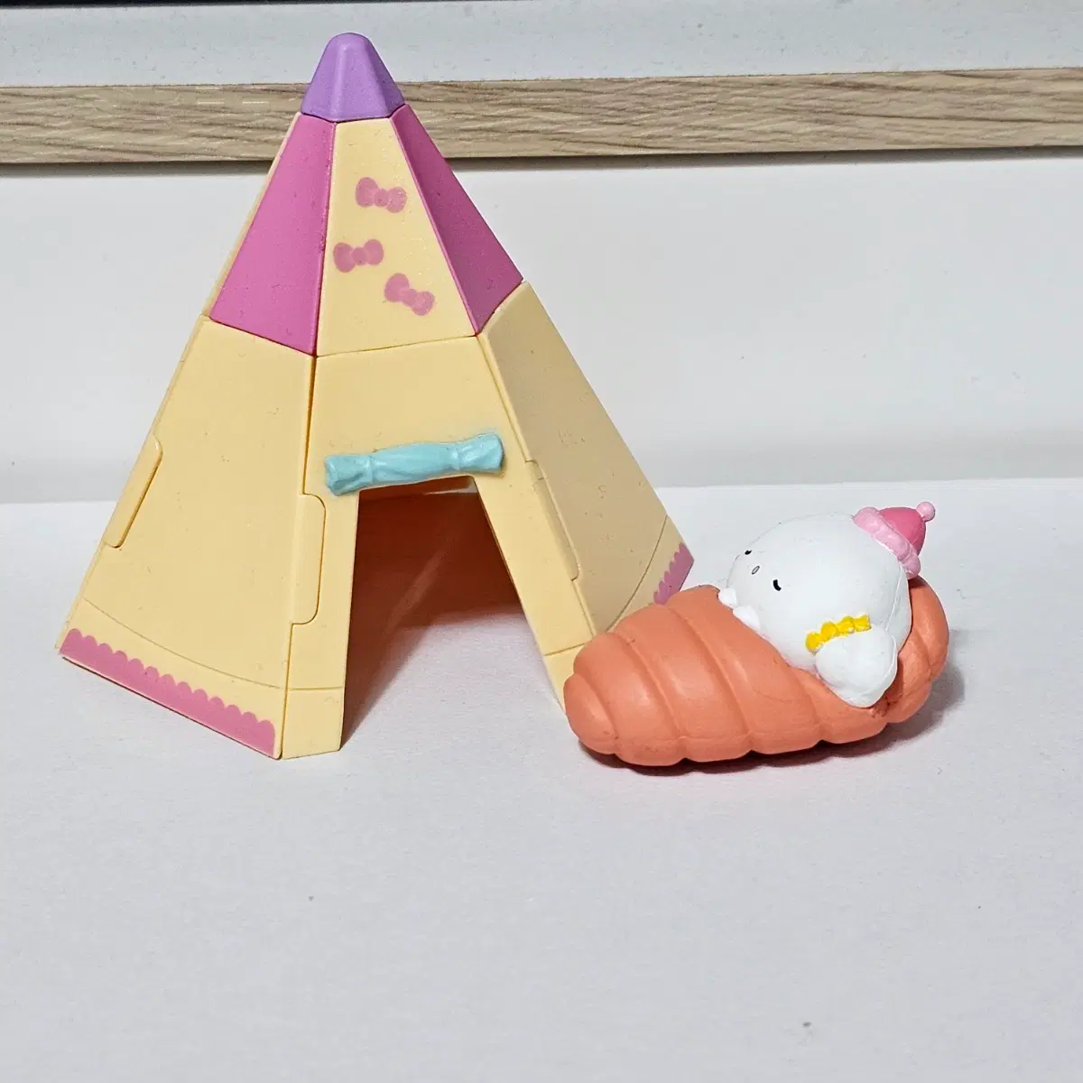 코기뮹 가챠 / 반다이 가샤폰 산리오 캐릭터즈 캠핑 시리즈 코기뮹 피규어