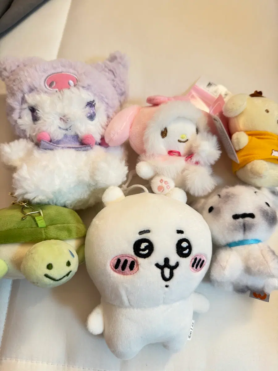 인형뽑기 캐릭터 인형 6개 일괄판매 흰둥이 산리오 마이멜로디 폼폼푸린 쿠로미