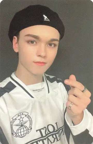 SEVENTEEN 떨어지는 꽃잎 VERNON 트레이딩 카드