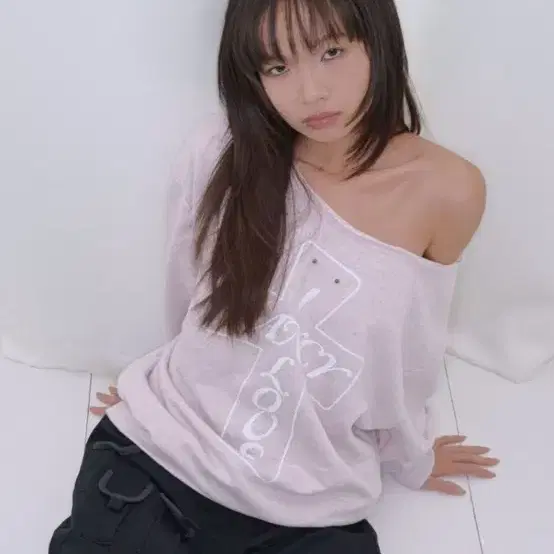 팬시클럽 fancy club 프로스 오프숄더 스웻셔츠 핑크 멜란지