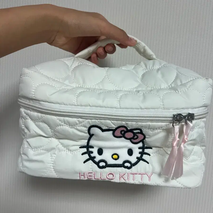 헬로키티 파우치