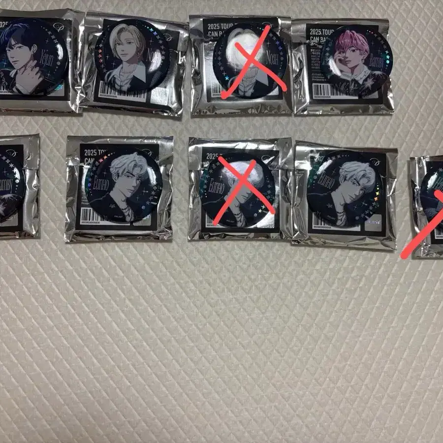 플레이브 2025 tour 캔뱃지