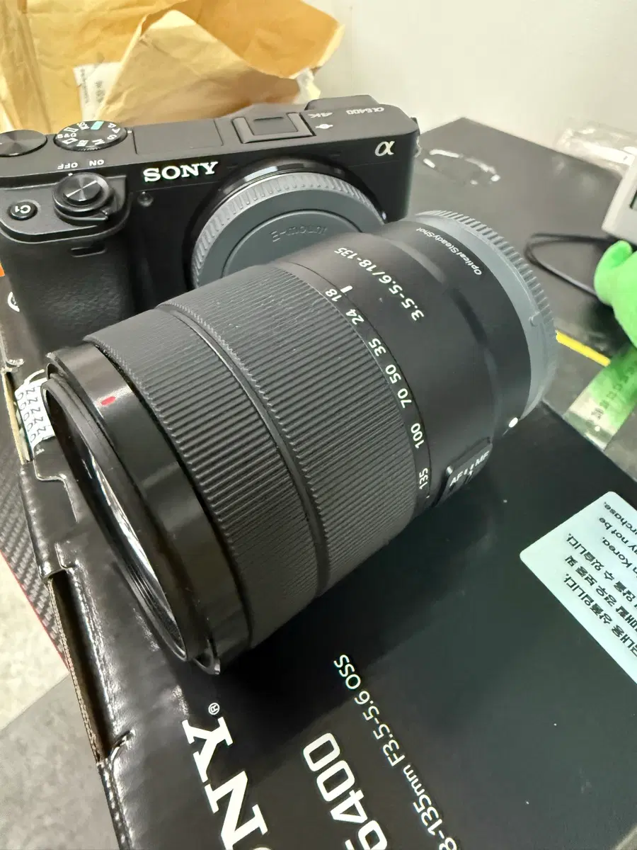A급 소니 미러리스 a6400 sel18135렌즈