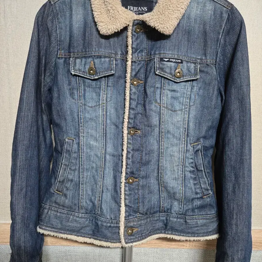 FRJEANS 양털 카라 데님 자켓
