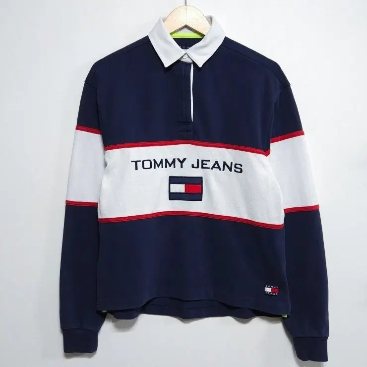 FREE)TOMMY JEANS 타미진스 오버핏 크롭 럭비 카라티