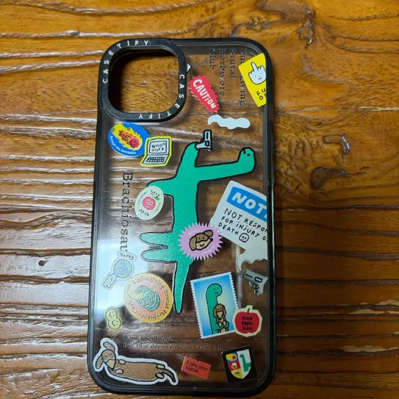 CASETiFY 브라키오사우루스 디자인 투명 폰케이스 아이폰 13