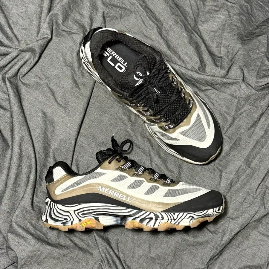 Merrell Moab Flight Zebra Sz 10(280)