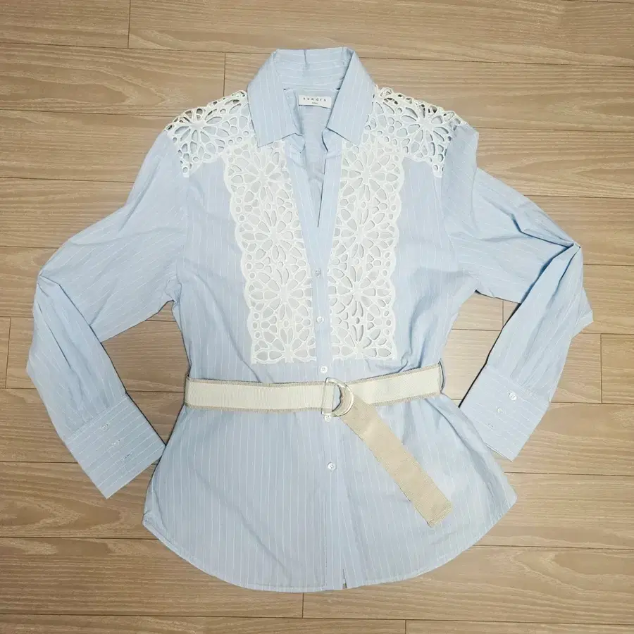 산드로 펀칭레이스 셔츠