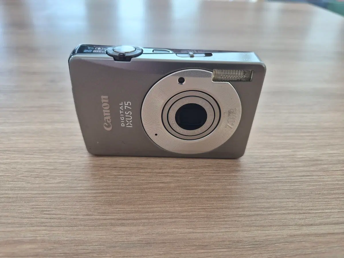 캐논 디지털 IXUS 75 카메라