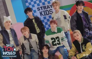 StrayKids 2024 TOY WORLD 집합 스티커 ON) E상