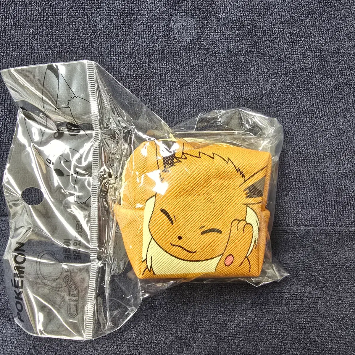 포켓몬스터 이브이 큐브 파우치 6cm 미개봉 정품 키링 가방걸이