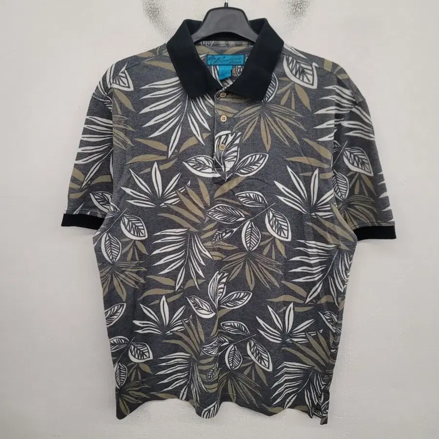 [105/XL] PARADISE BLUE 네이티브 패턴 반팔 카라티 / USA