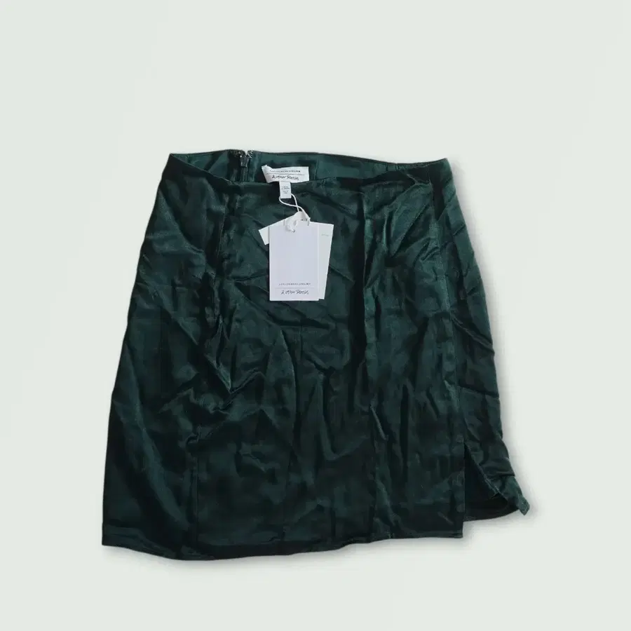 새제품 | 앤아더스토리즈 deep green satin skirt / 새틴 란제리탑