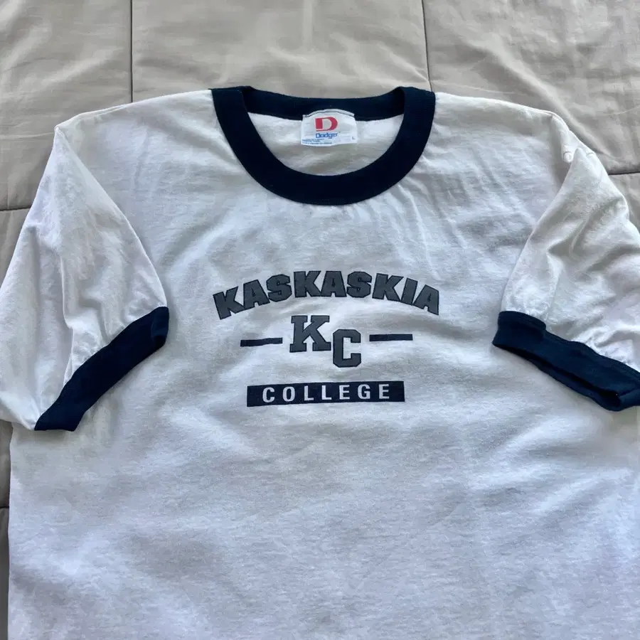 KASKASKIA COLLEGE 링거 반팔 티셔츠