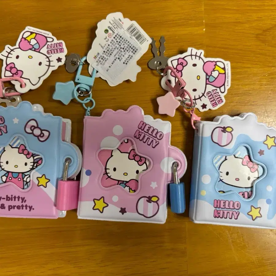 헬로키티 일기장 키링